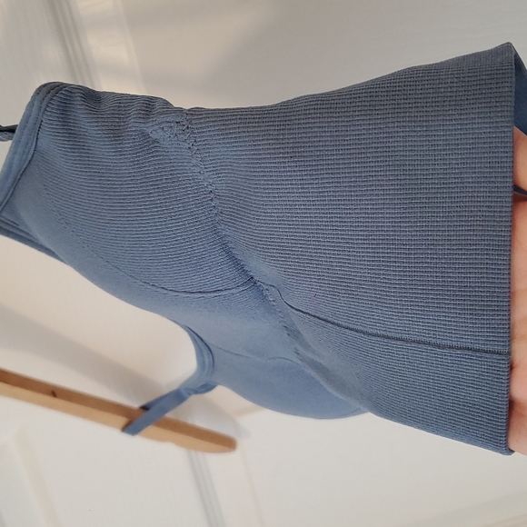 New Babyblue Small Sportsbra - Picture 2 of 6